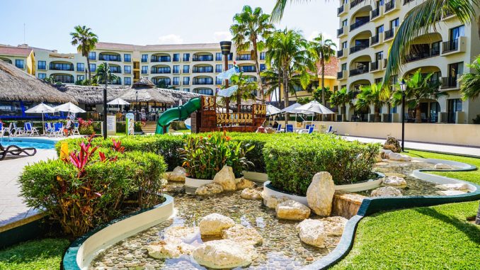 cancun-pixabay