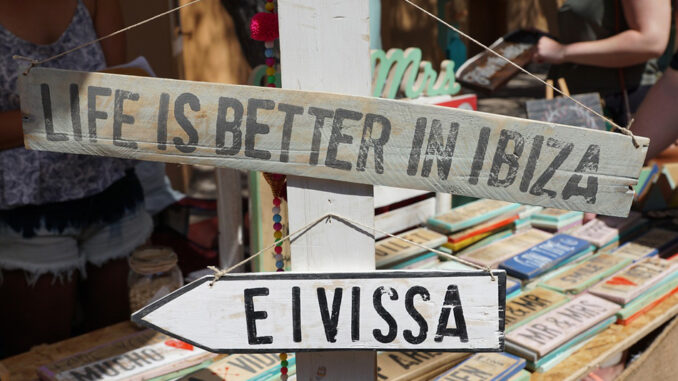 letters-ibiza-pixabay